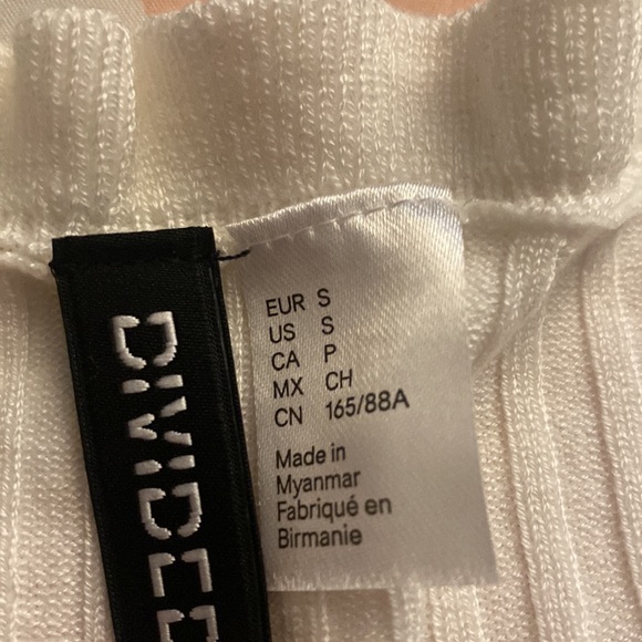 Button Front Ruffle Crop Tee - Picture 3 of 3